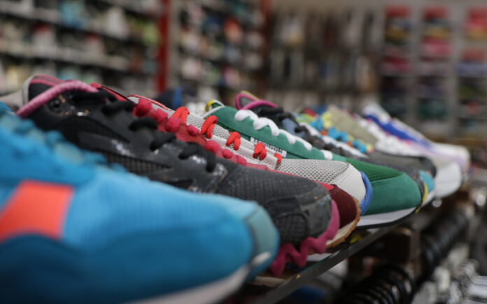 واردات کفش دست دوم از عراق و افغانستان