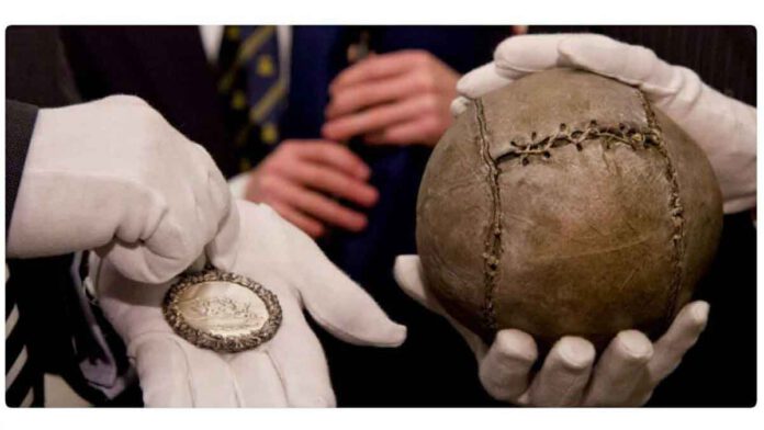 قدیمی ترین توپ فوتبال جهان