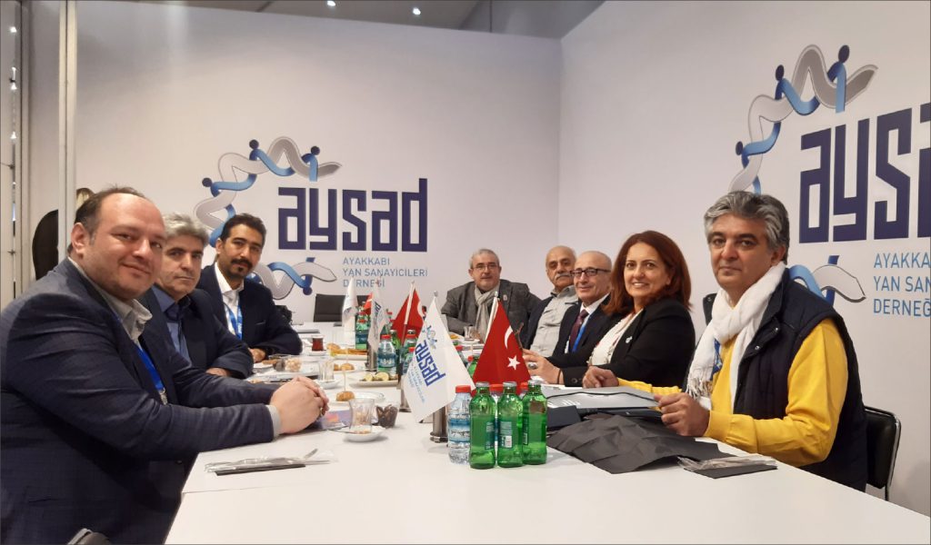 جلسه مشترک با اعضای هیات مدیره AYSAD و اتحادیه کفش تبریز
